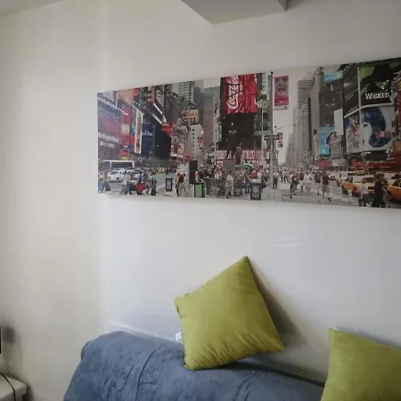 Apartment Port *